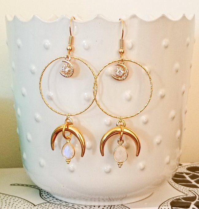 Boucles d'oreilles CELESTE, pendentifs pierre de lune et breloques lune