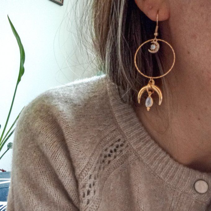 Boucles d'oreilles CELESTE, pendentifs pierre de lune et breloques lune