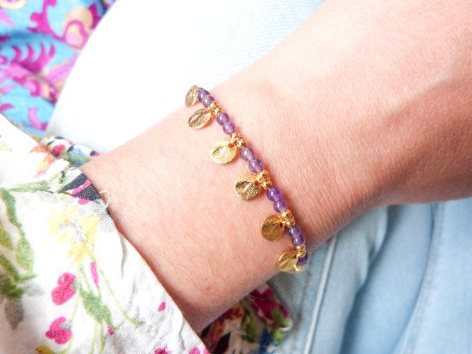 Bracelet MIA, perles améthyste et sequins martelés