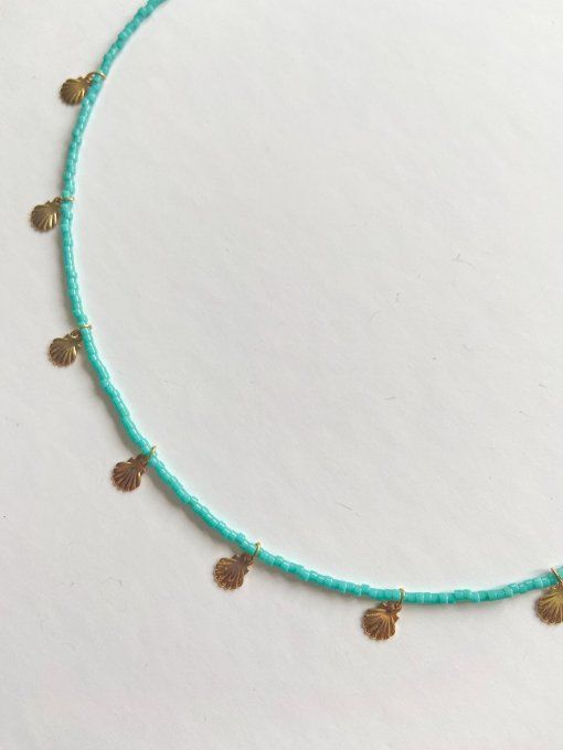 Collier LAGON, perles turquoise et breloques coquillage