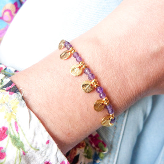 Bracelet MIA, perles améthyste et sequins martelés